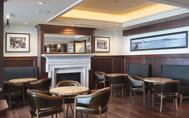 Sylvia Hotel