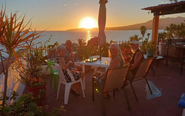 Casa Ana Ruth Hotel y Suites