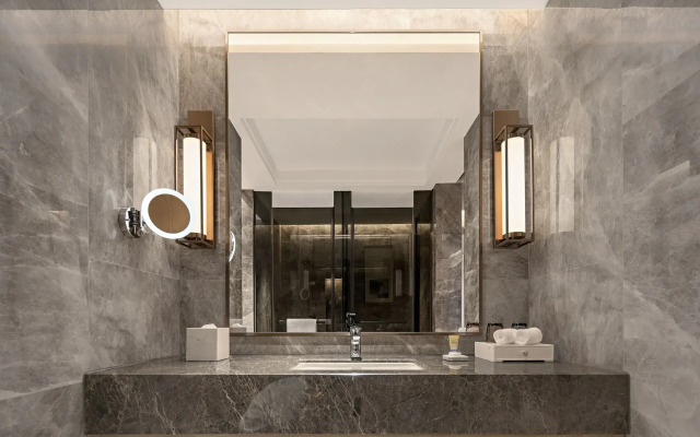Qianhuazhou Hotel