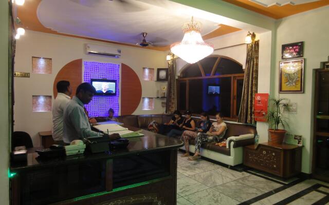 Hotel Taj Plaza