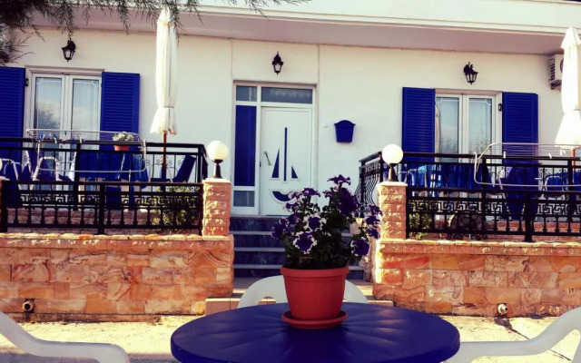 Rooms Ntontas