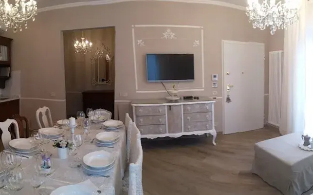 Villa in Montecarlo With Pool and Scenic Views