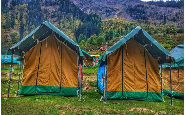 Kheerganga Hike Camps