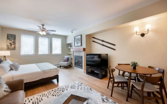 Premium Unit 3522- Fraser Crossing/founders Pointe Condo