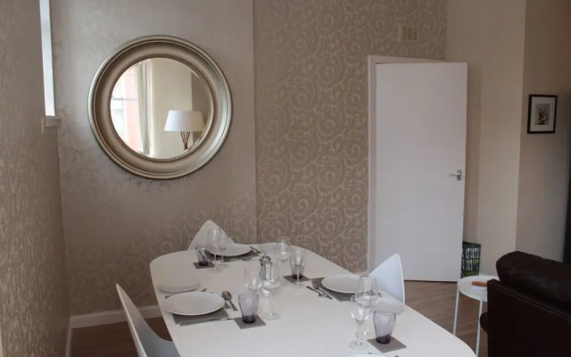 419 - Tron Square Apt 2