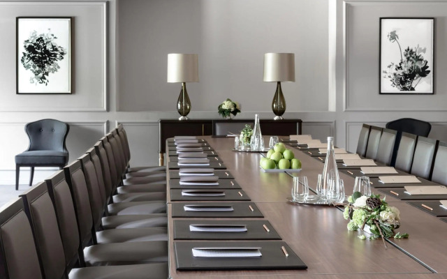 Royal Champagne Hotel & Spa