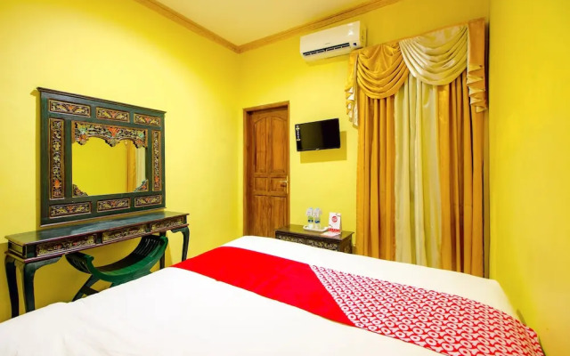 OYO 1770 Hotel Mawar Saron 2