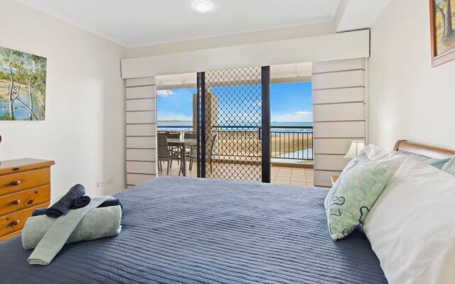 Luxury Beach Unit Dolphin Heads