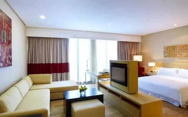 Century Kuching Hotel [Ex. Four Points By Sheraton Kuching]