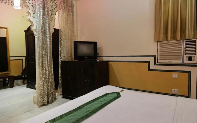 OYO Rooms Heritage Hawa Sadak