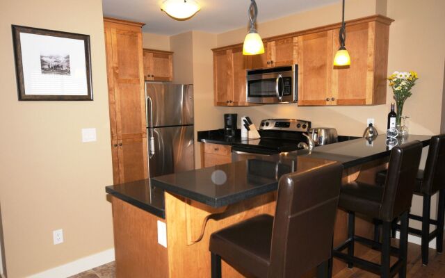 Aspens at Kicking Horse Mountain Resort