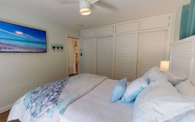 Modern Grove Beautiful 3 Bedroom Home