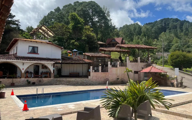 Hotel y Cabañas Ros