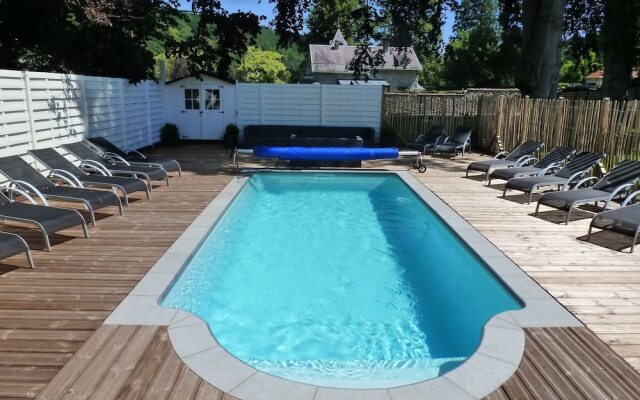 Luxury Mansion in Hastière-par-delà With Swimming Pool