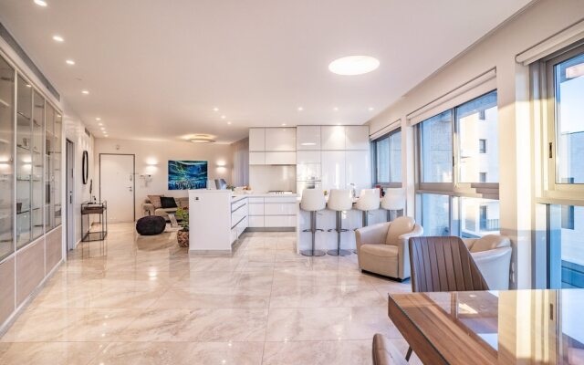 Royal Hanevim Luxury Residence Palace