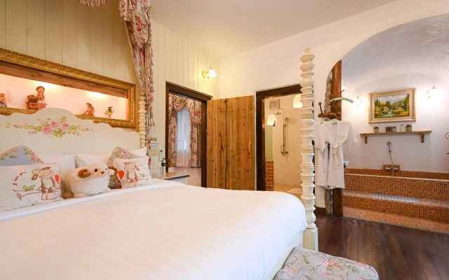 Swiss Valley Hip Resort