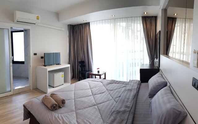 B & B Patong Beach House