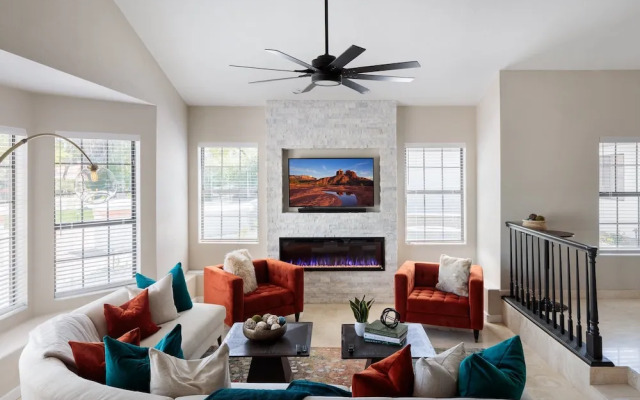 Luxe-paradise Palace-pool-spa-guest House & More!