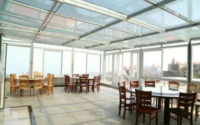 Qingdao Paradise Seaview Cottage