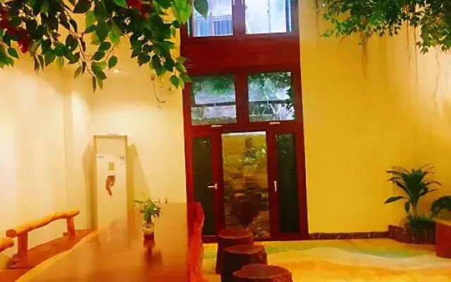 Bozhou Homestay (Xitianmiao Qilou Old Street Branch)