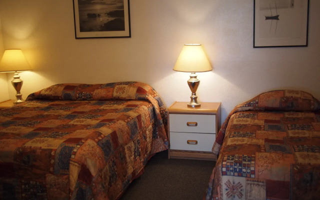 West Coast Motel