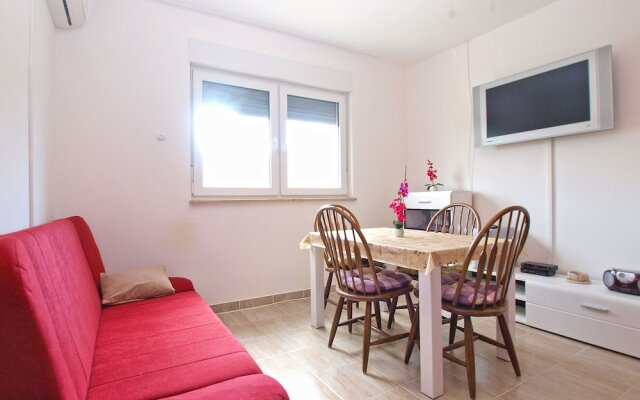 Apartment 1432