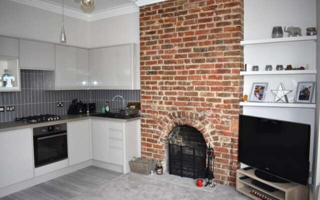 2 Bedroom Apartment in Seven Dials