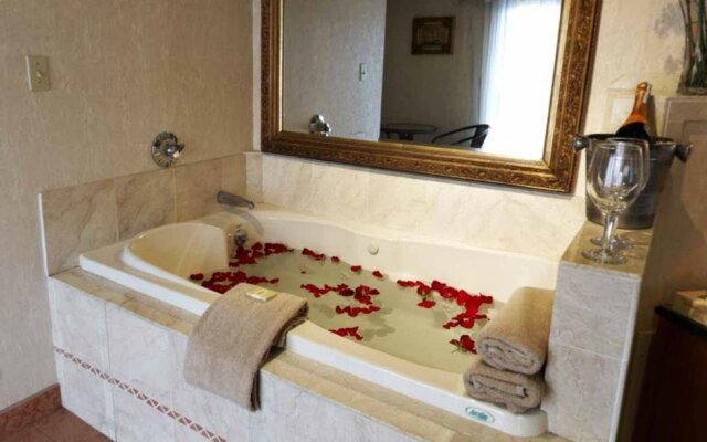 Cedar Park Whirlpool Suites