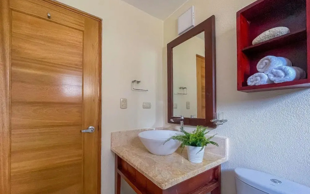 Cute Apartment Only Steps From the Beach