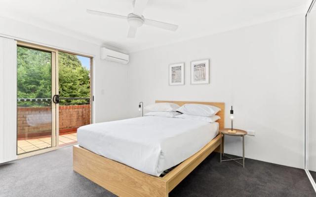 Pristine 2-bed Near Marrickville Village – Guest Rooms – Sydney