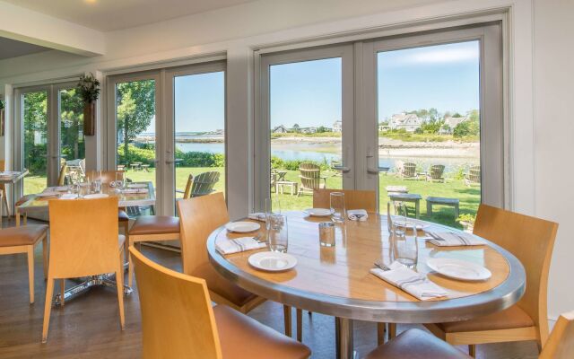 Breakwater Inn
