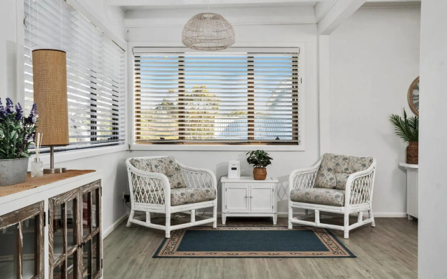 Mara at Hyams 4pm Check Out Sundays