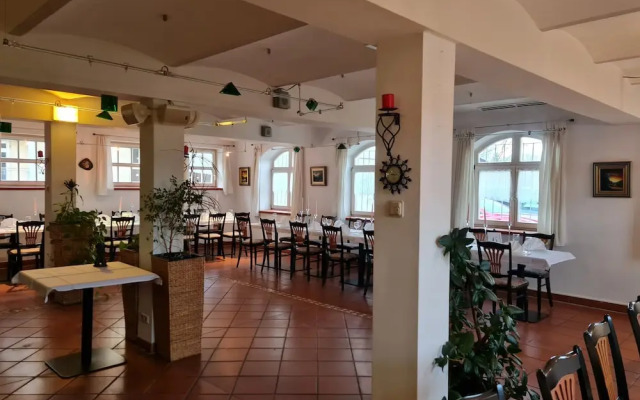 Hotel am Friedberger See