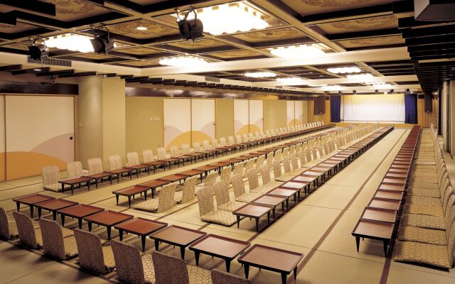Wakakusa no Yado Maruei Ryokan