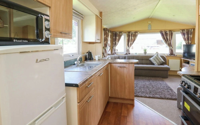 Caravan 2 at Blackmoor Farm