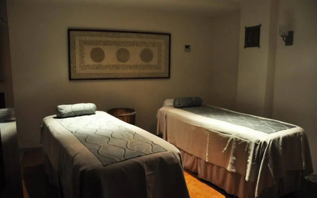 Costa Baja Resort & Spa
