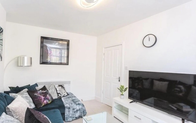 Blackpool Abode - Aurora