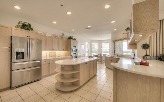 The White Ibis 5 Bedroom Home