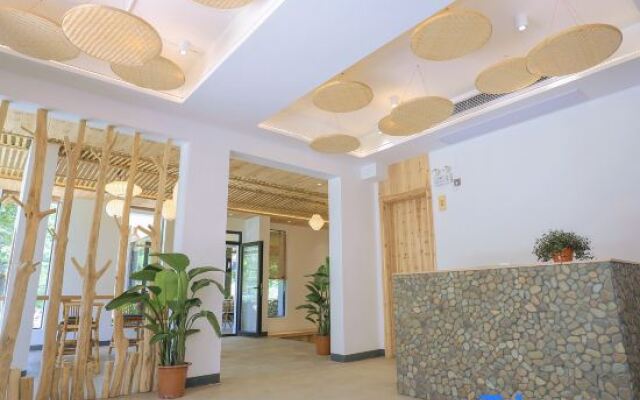 Zhiyou Yijian Guesthouse