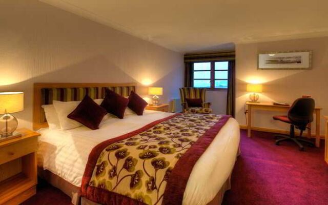 Loughshore Hotel