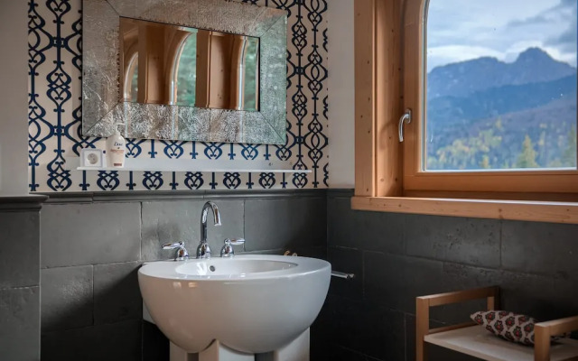 Rich Witch Villa&SPA