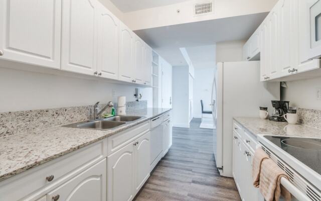 Churchill Suites Intracoastal Yacht Club