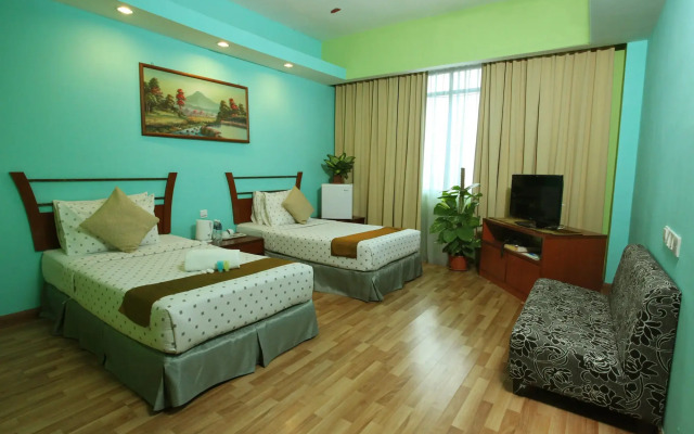 Mayres Hotel Kota Tinggi