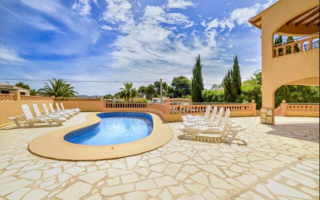 Villa - 5 Bedrooms - 107482