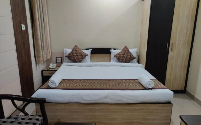 OYO 19453 Hotel Holy Basil