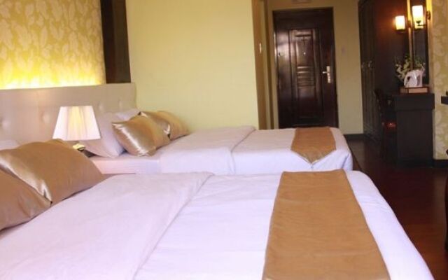 Oyo 159 San Remigio Pensionne Suites