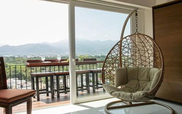 Zoho Skies Amazing View Sleeps 6