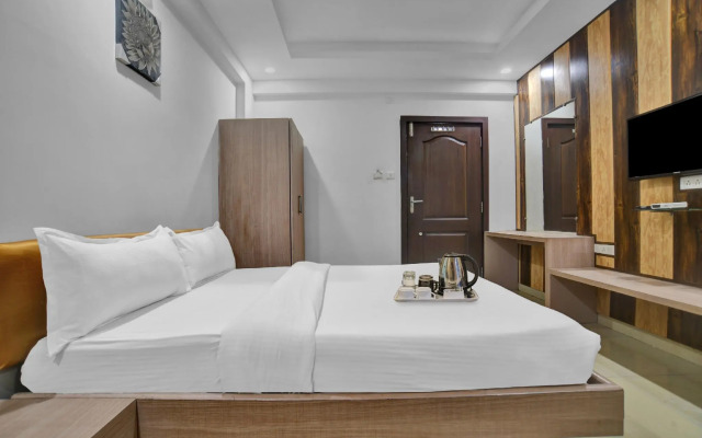 Oyo 3892 Hotel Divya Palace