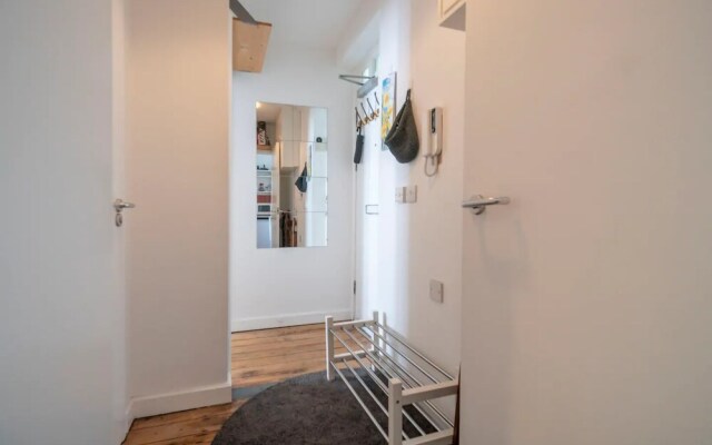 Plush Studio Flat in White City