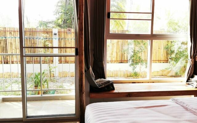 Dugong Village-Green Hotel